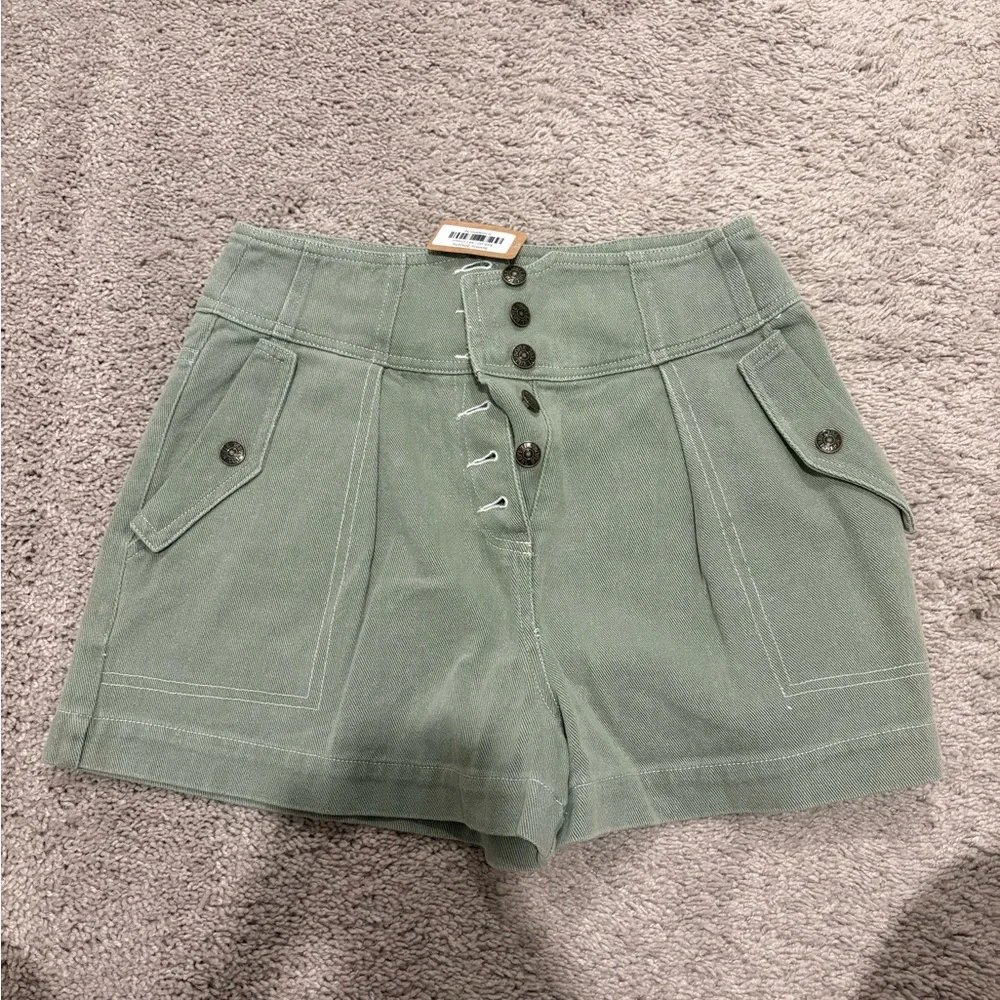 vestique High-Waist Sage Green Button-Front Utility Shorts